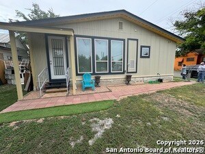 Building Photo - 1902 Buena Vista St