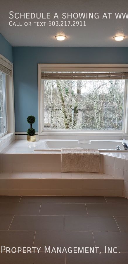 Building Photo - 14066 Chatham Ct