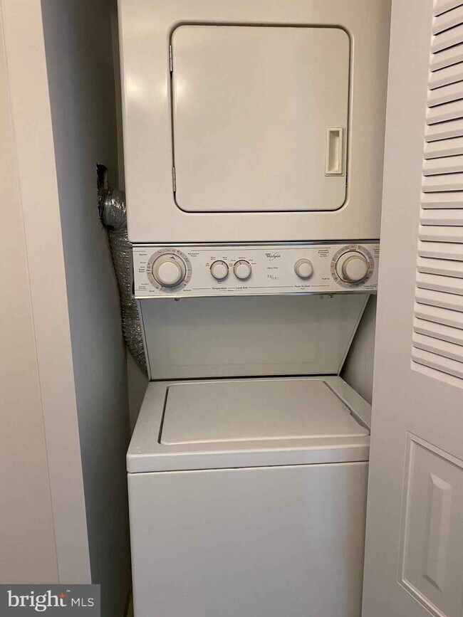 In unit washer/dryer - 15 Azalea Ct