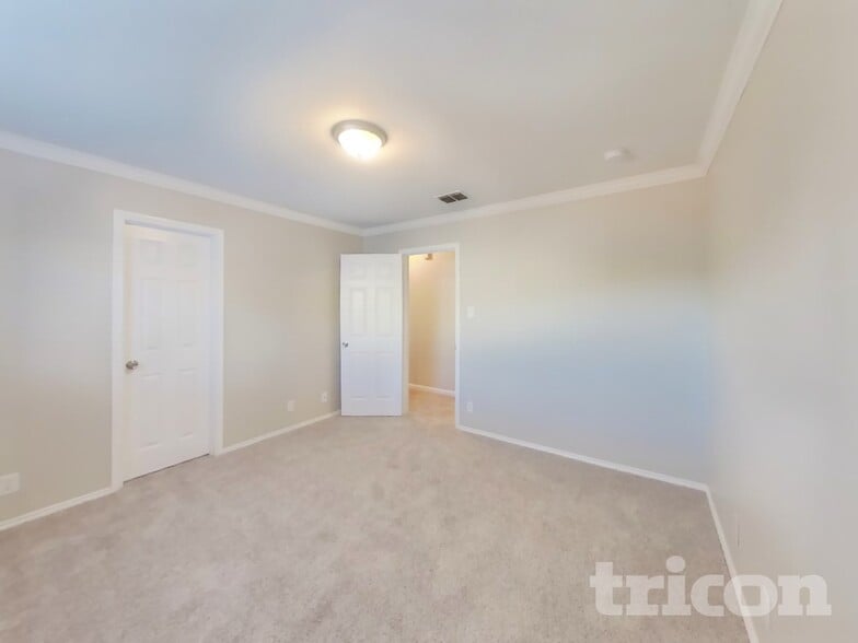 Building Photo - 11703 Silver Prairie