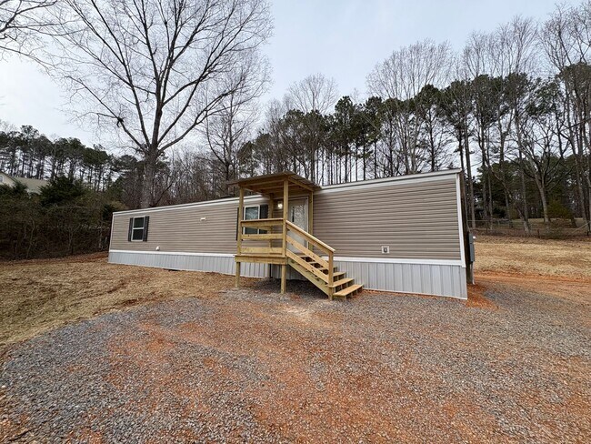 Building Photo - For Rent