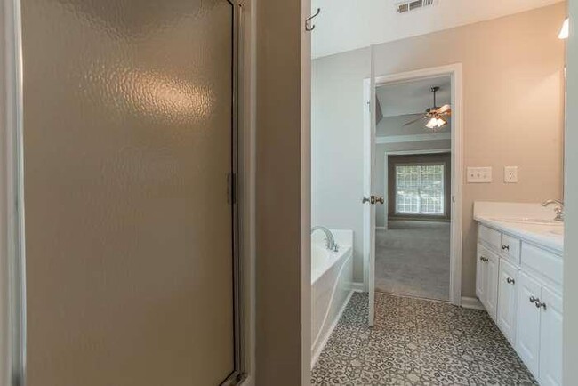 Building Photo - 1420 Jefferson Walk Cir
