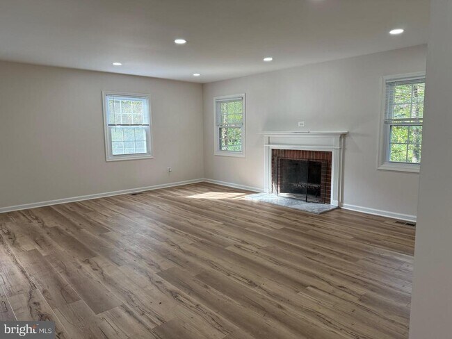 Building Photo - 13205 Overbrook Ln
