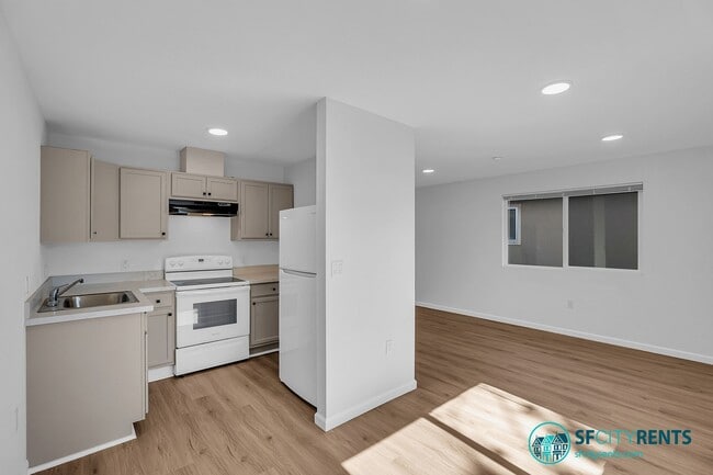 Building Photo - Pacifica: Remodeled 2 Bed 1 Bath w/ Garage & Fenced Yard in Sharp Park