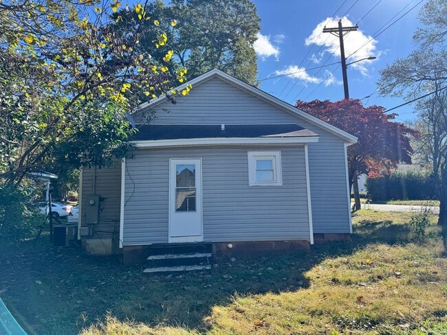 Building Photo - 2/1 House in Downtown Shelby, NC