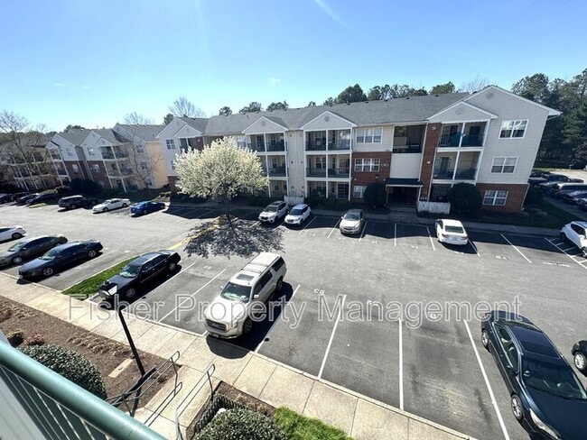 Building Photo - 830 Brassie Ln