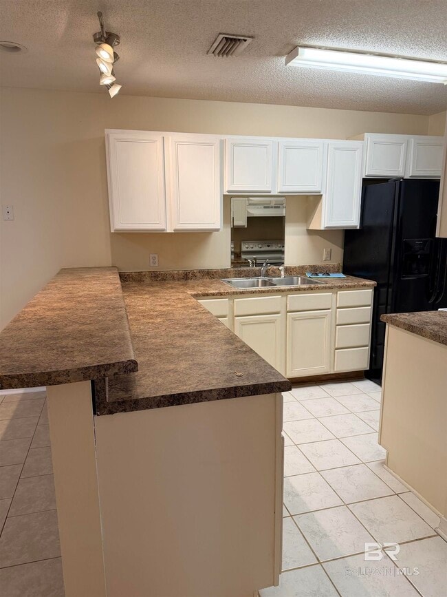 Building Photo - 24956 Ivy Ln