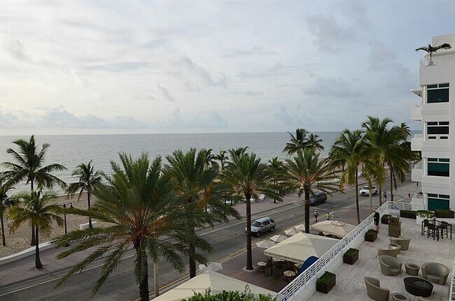 Building Photo - 101 S Fort Lauderdale Beach Blvd