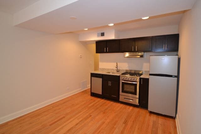 Building Photo - 4139 N Ashland Ave