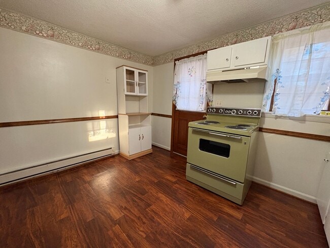 Building Photo - Basement apartment close to 29 inbetween Rustburg and Evington