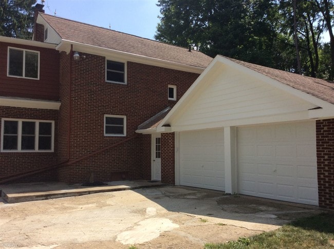 Building Photo - 4 br, 2 bath House - 826 S Gunnell Rd