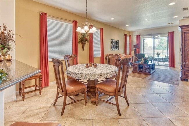 Building Photo - 2310 Palm Tree Dr