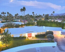 Building Photo - Stylish Palm Springs Home with Indoor-Outdoor Living