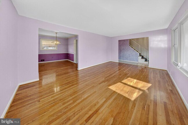 Building Photo - 2890 Balmoral Dr