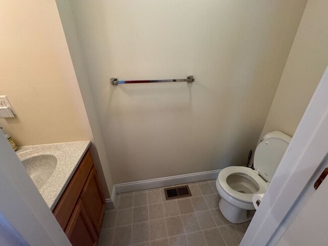 Building Photo - Spacious Furnished 3-Bedroom Condo – All U...