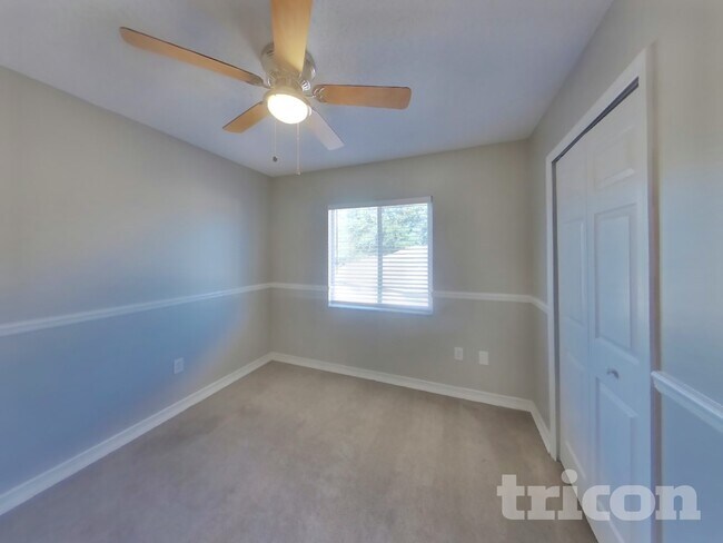 Building Photo - 417 Abigail Rd