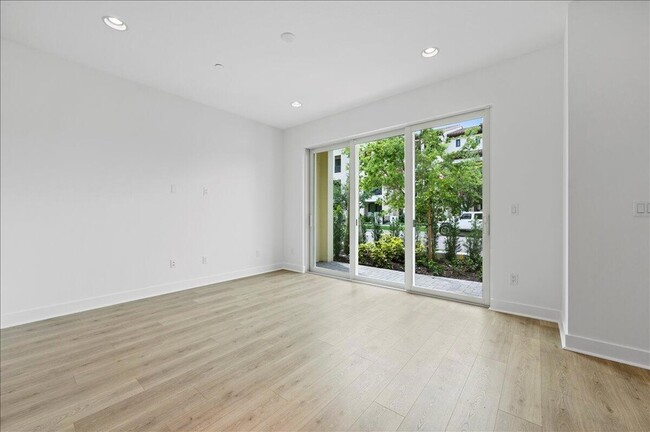 Building Photo - 5273 Beckman Ter