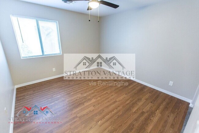 Building Photo - 6714 E Flynn Ave