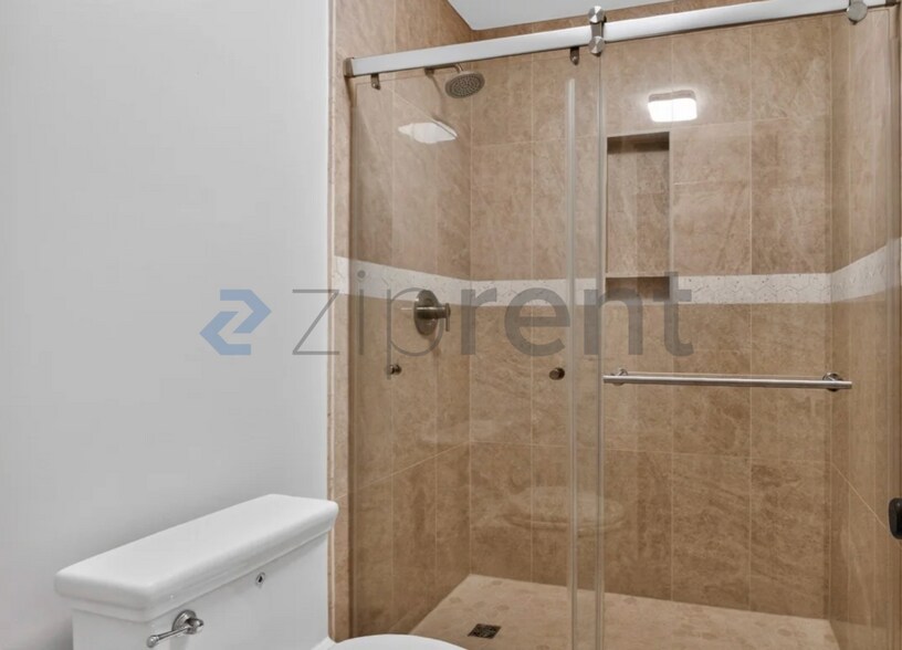 Building Photo - Unit 14