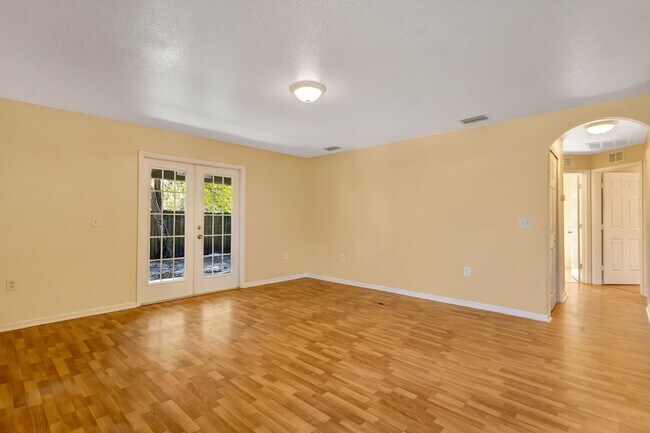 Building Photo - 3Bed 2Bath Single Family Home for Rent