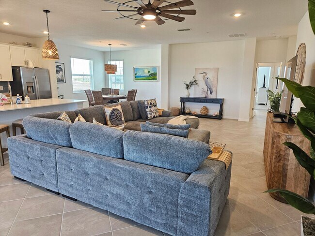 Building Photo - 12665 Radiance Ct