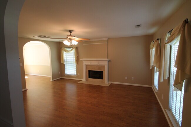 Building Photo - Exclusively Offered by Muse Realty, LLC