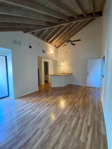 Building Photo - 23531 Avenida La Caza