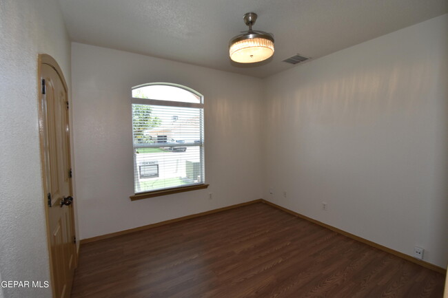 Building Photo - 13737 Paseo Sereno Dr