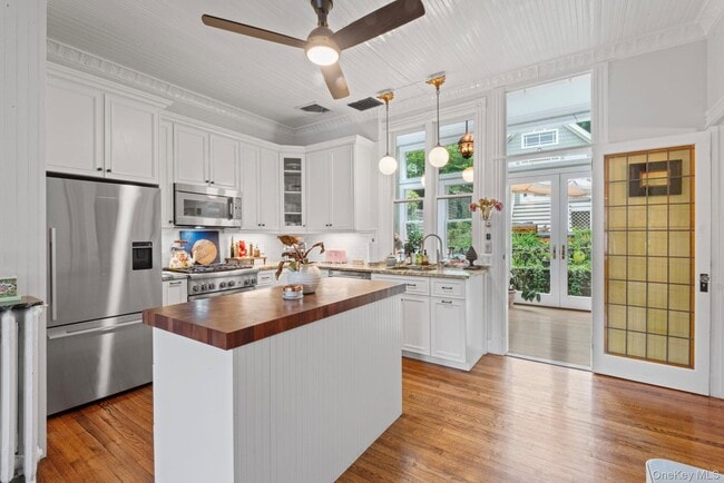 Building Photo - 56 Scudder Ave