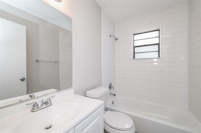 Building Photo - 403 Allspice Ct