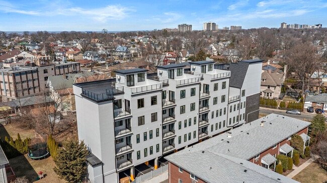 Building Photo - 240 Columbia Ave