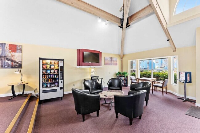Building Photo - 5095 Siesta Lago Dr