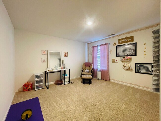 Building Photo - 35 Witherspoon Dr