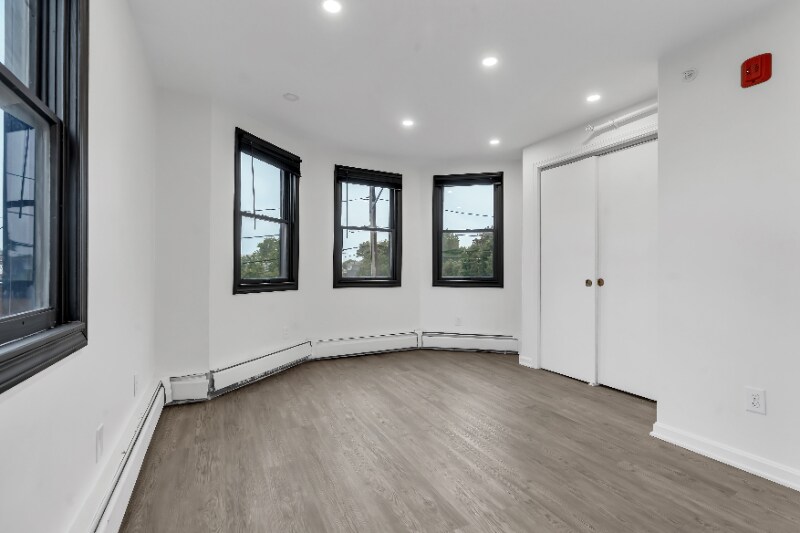 Building Photo - 32 Cargill St