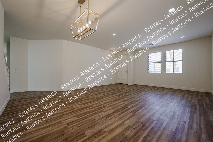 Building Photo - 46137 W Belle Ave