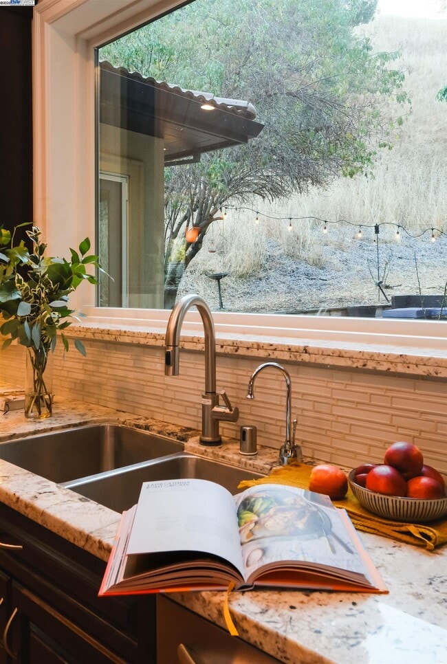 Building Photo - 5700 Alhambra Valley Rd