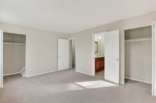 Building Photo - Updated 3BR Home in Virginia Beach with Modern Finishes & Prime Location