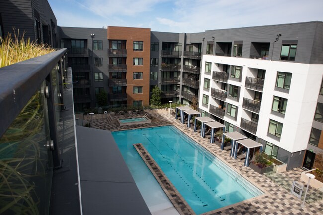 Building Photo - 3578 Rambla Pl