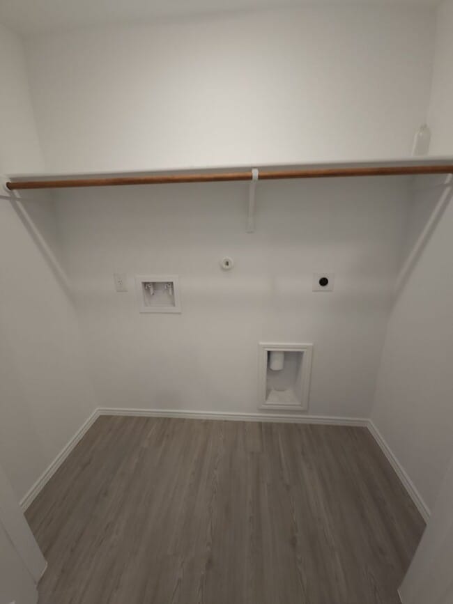 Building Photo - 2 weeks free Rent! Mission Del Lago- South of San Antonio, Tx