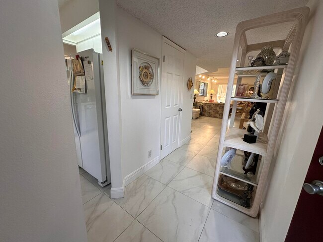 Building Photo - 1801 Eleuthera Point
