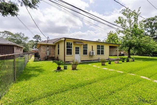 Building Photo - 719 Kilpatrick St