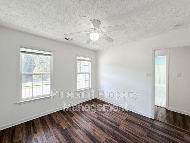 Building Photo - 219 Woodland Dr