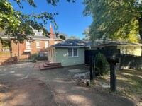 Building Photo - Lakebottom Area! Move In Special! 2 Weeks ...