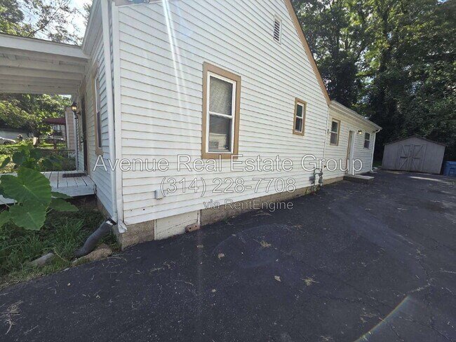 Building Photo - 135 Grether Ave