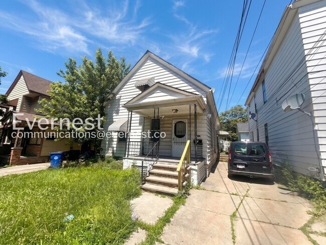 Building Photo - 6401 Gertrude Ave