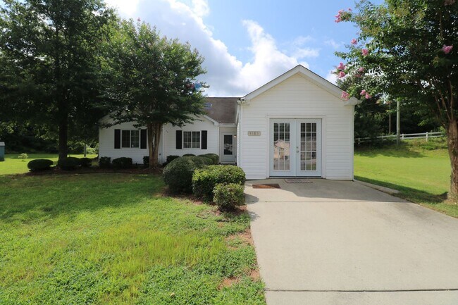 Building Photo - 4185 Kennison Village Dr