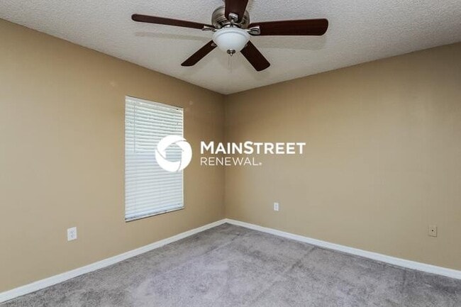 Building Photo - 3 Bedroom Pet-Friendly Home in Mims, FL with Main Street Renewal