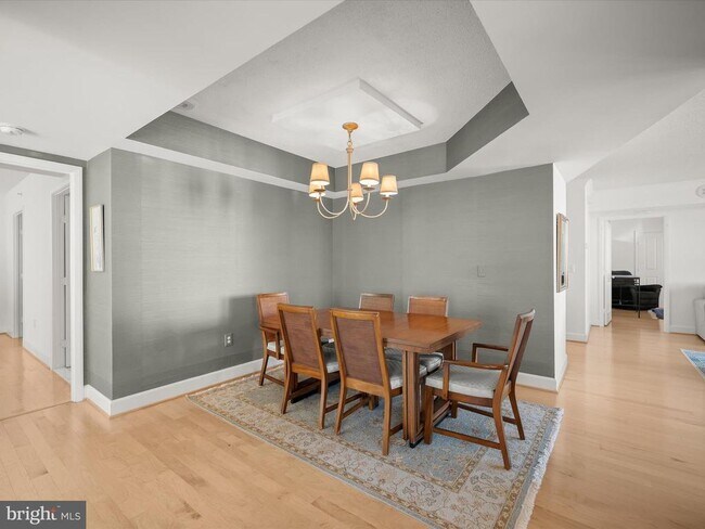 Building Photo - 1205 N Garfield St