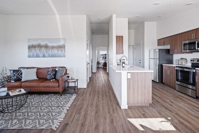 Building Photo - Summer Savings are Here! $500 Rent Credit ...