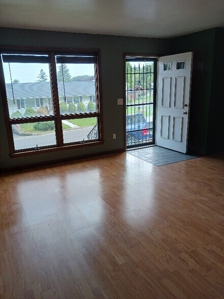 Building Photo - 809 Alma Pl